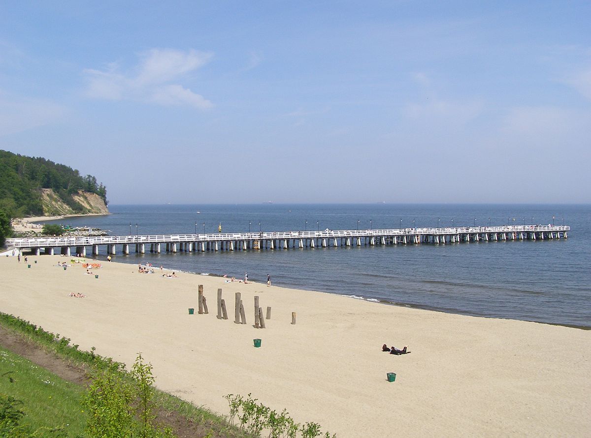Gdynia_Orlowo_plaza.jpg