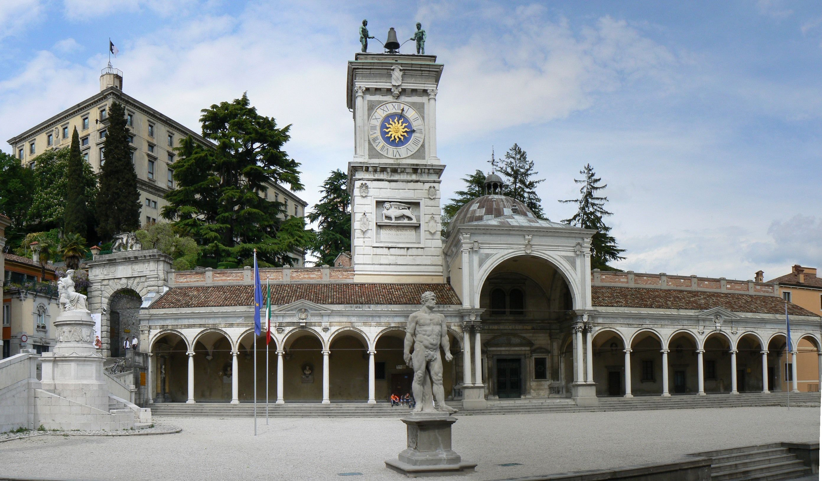 Piazza_Liberta_Udine.jpg